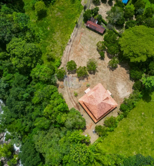 En venta casa quinta en el mirador de Restrepo