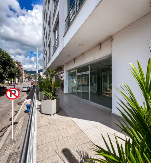 Local Comercial en venta torre de especialistas clínica meta