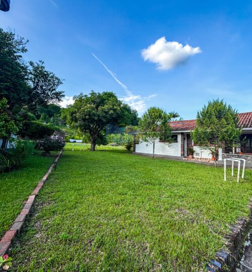 ¡Hermosa Casa En venta Via acacias con 380 mt construidos! Piedemonte en Villavicencio
