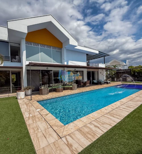 En Venta Casa Campestre en Condominio Palma Real (Restrepo)