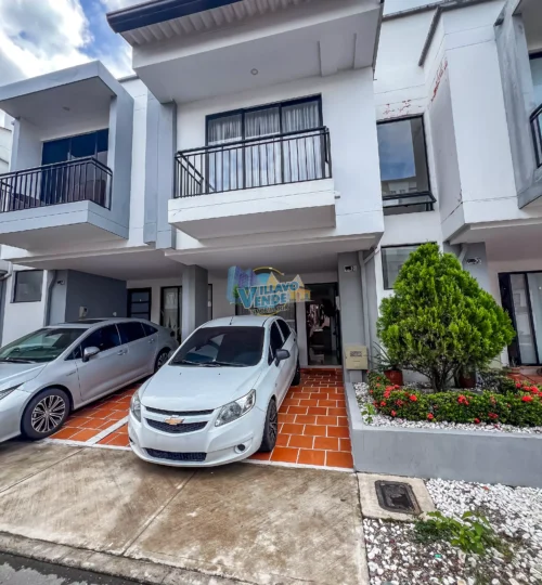 En venta Casa Remodelada Zona amarilo o anillo vial en Villavicencio