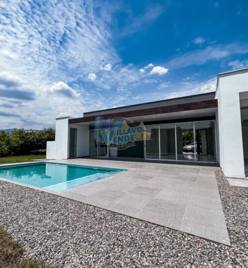 En Venta Casa Campestre Condominio Bosques de Providencia (Balmoral)