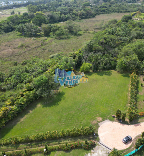 Lote Esquinero en Venta – Condominio Santa Teresita